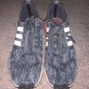 Adidas Gray/Pink/White Tennis Shoes